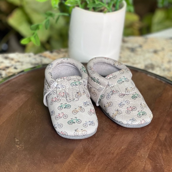 Freshly Picked bicycle design leather soft sole Oxfords Baby size 3 - Picture 3 of 6